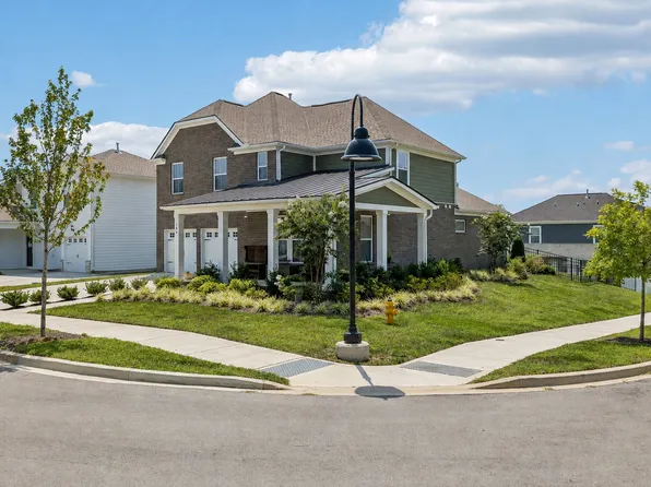 700 Tischer Dr, Hendersonville, TN 37075