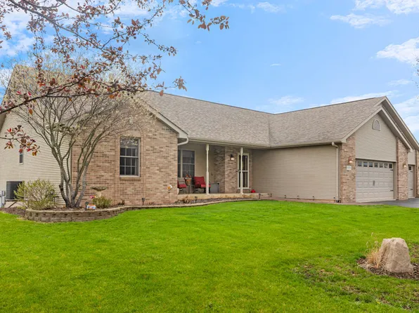 5775 Indian Trl, Rochelle, IL 61068