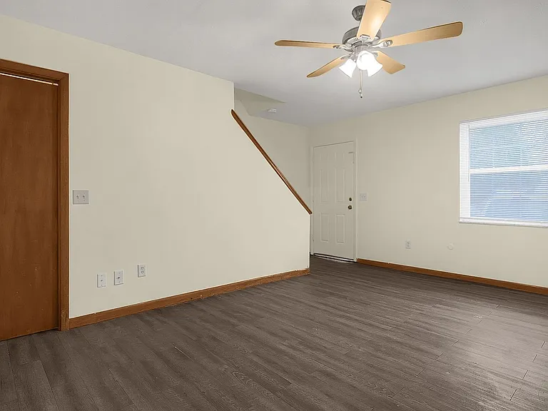 2984 Sandridge Ave #2984 — Photo 2