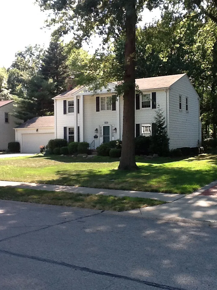 600 Debbington Dr photo 1