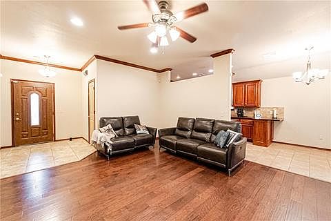 3rd image of 105 SW 143rd St