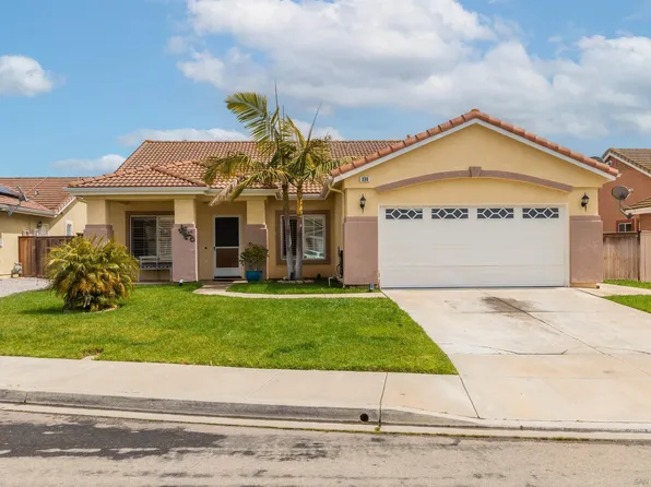 330 Del Flora St, Oceanside, CA 92058