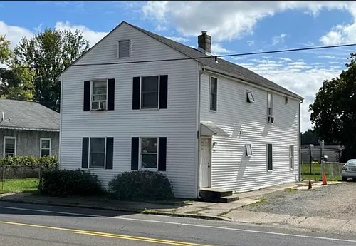 120-120A E Main St #B Photo 1