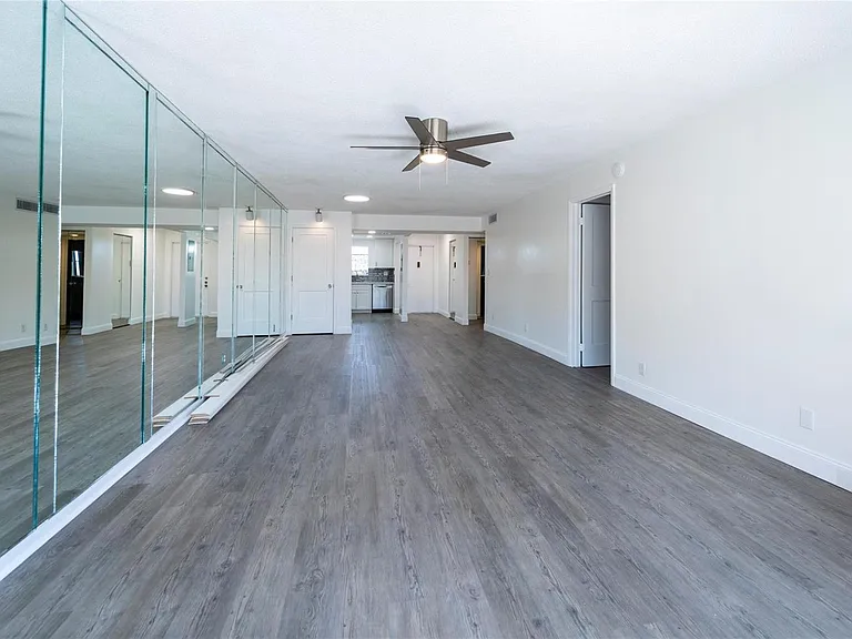 6100 NW 44th St #302 — Photo 9
