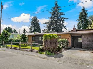 901 Ferndale Cir NE, Renton, WA 98056