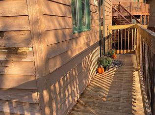 9640 S Lake Ridge Dr, Bloomington, IN 47401