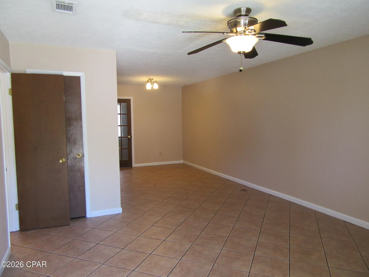 2 bed, 1.5 bath, 1000 sqft, $1,125 — Photo 4