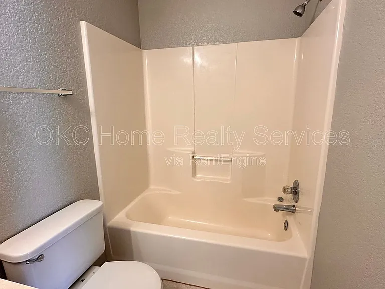 5520 Bush Creek Way — Photo 15