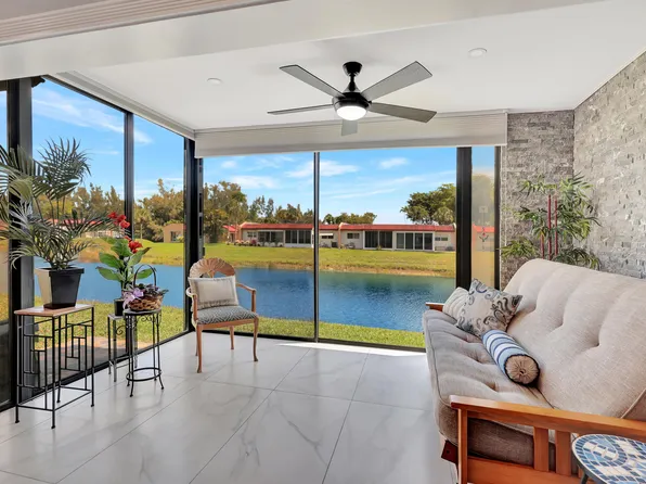 212 Lake Helen Drive #212, West Palm Beach, FL 33411