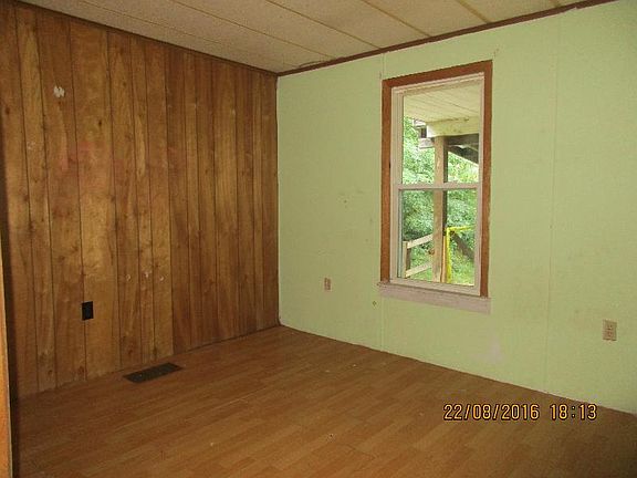 4th image of 132 Michael Ln
