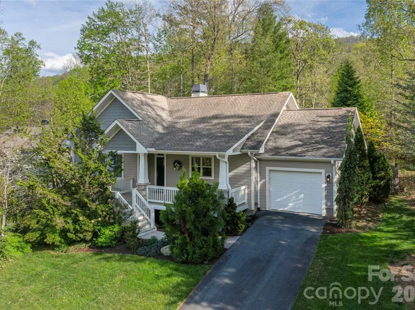 22 Sparkle Dun Dr, Biltmore Lake, NC 28715