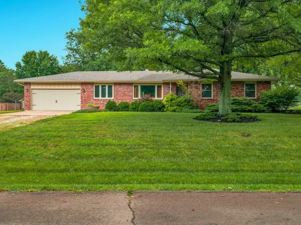 6041 NW Glenwood Dr, Topeka, KS 66617