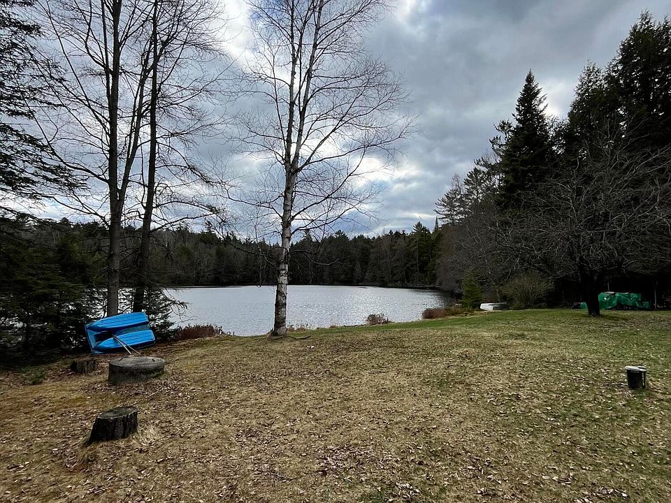 2nd image of 25 Gordon Pond Ln