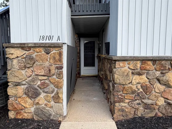 18101 Stoneridge St APT A, South Bend, IN 46637