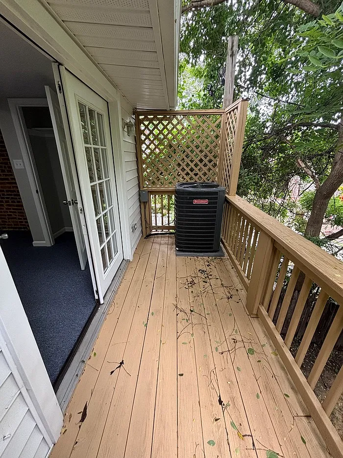 2 bed, 1.5 bath, $1,900 — Photo 2