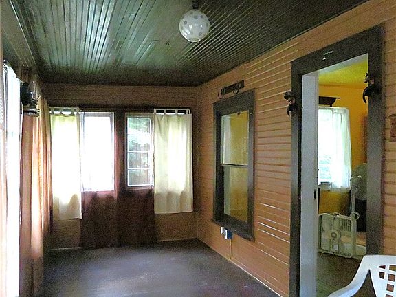 3rd image of 3803 River Rd