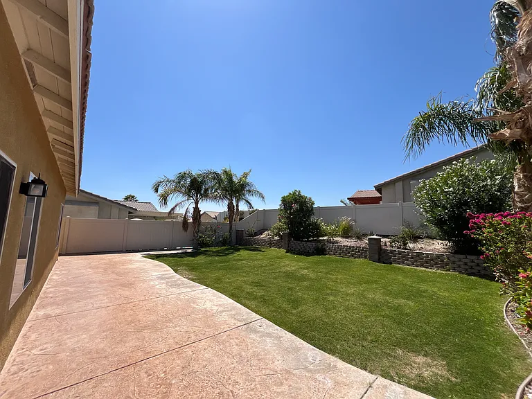 64250 Silver Star Ave — Photo 33