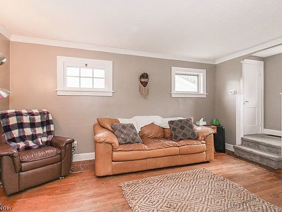 3rd image of 4027 W 210th St