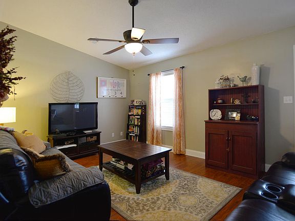 4th image of 4926 Grigsby Gate Way