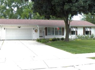 1001 N 40th St, Manitowoc, WI 54220