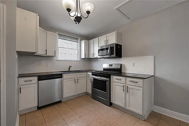 1 bed, 1.0 bath, 700 sqft, $1,675 — Photo 2