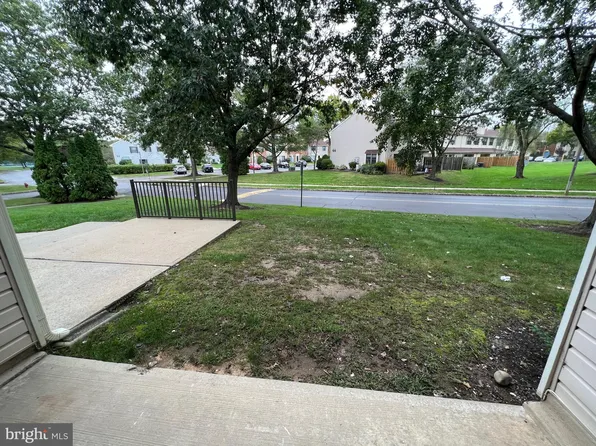 2 Rickard Ct, Lawrenceville, NJ 08648