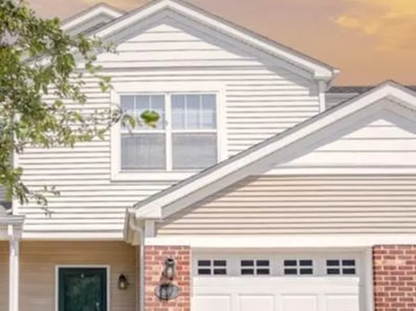 2041 Celebration Park Cir, Belleville, IL 62220
