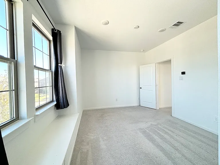 4809 Zilker Ave — Photo 7