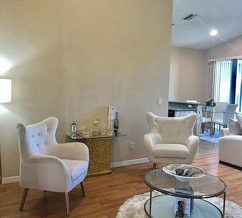 4th image of 131 Glen Eagle Cir