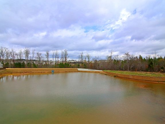 3rd image of 713 Gaston Manor Dr