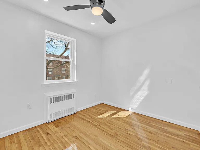 525 E 78th St #2 — Photo 5
