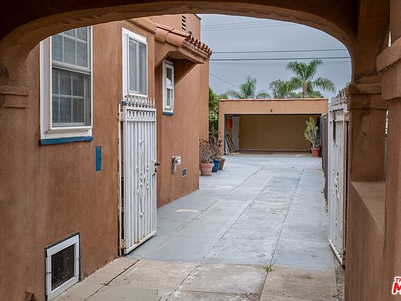 4th image of 8714 S Wilton Pl