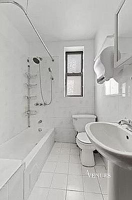 5th image of 366 E 69th St #20