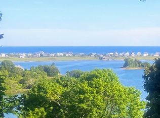 2 Rock Ridge Rd, Westerly, RI 02891