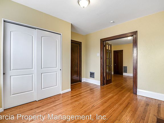 4th image of 4958 Walsh St APT 2W