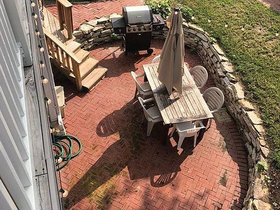 2nd image of 816 Ann Ave
