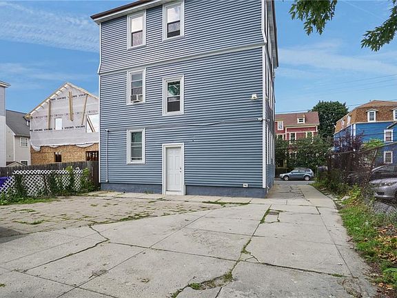 5th image of 412-414 Potters Ave