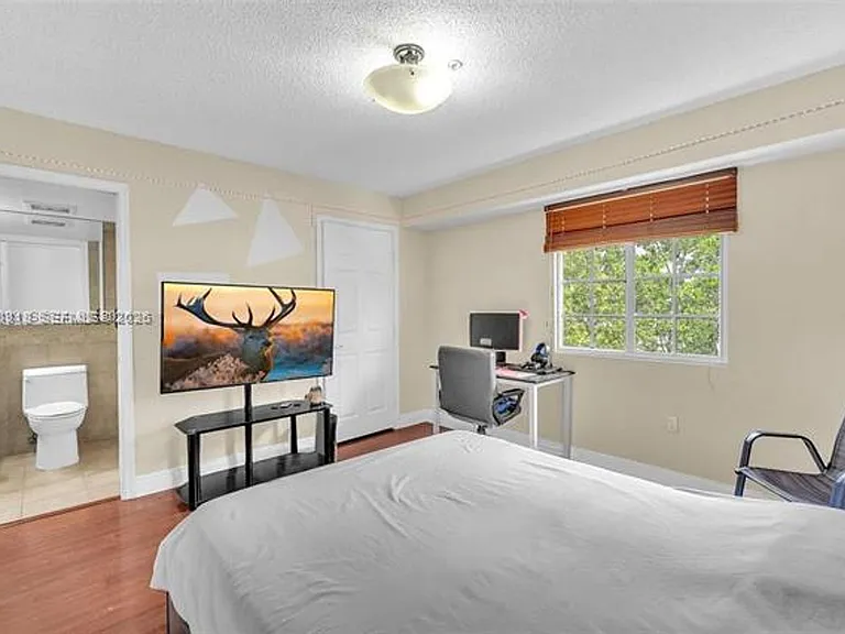 2845 NE 185th St #Townhouse 903 — Photo 14