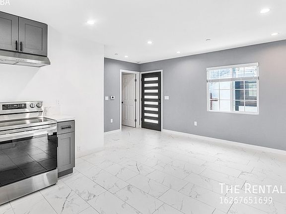 5th image of 5312 Navarro St