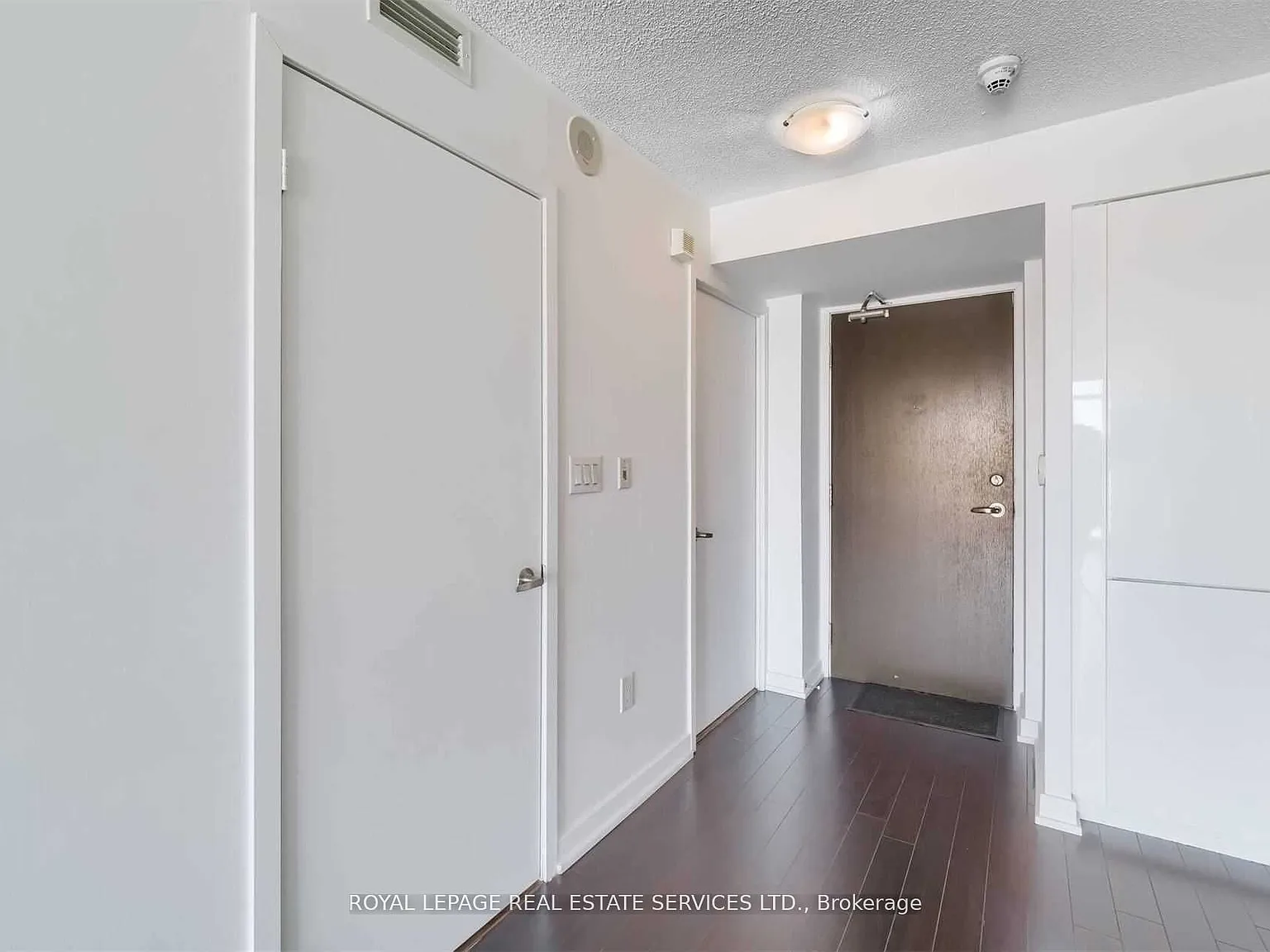 2 bed, $3,200 — Photo 2