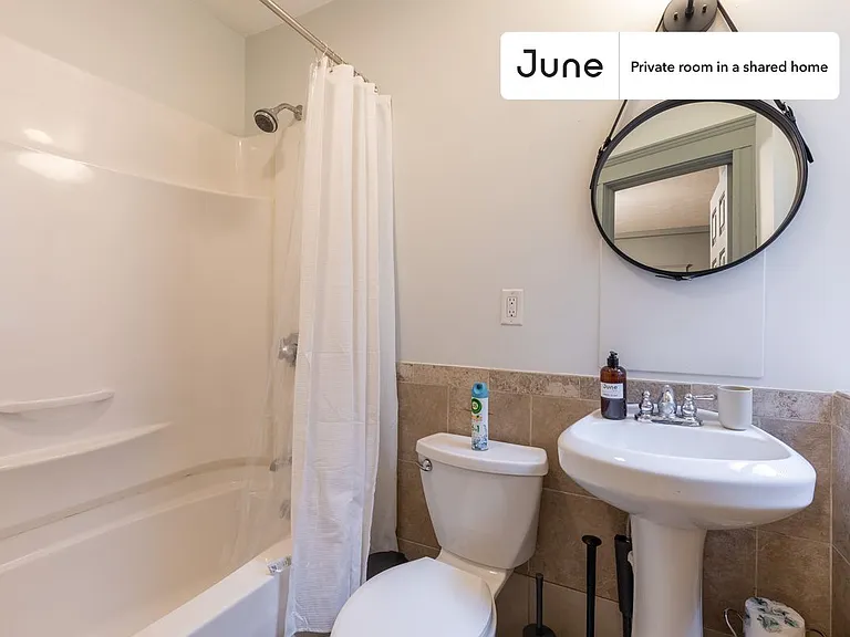 55 Park Dr #C — Photo 9