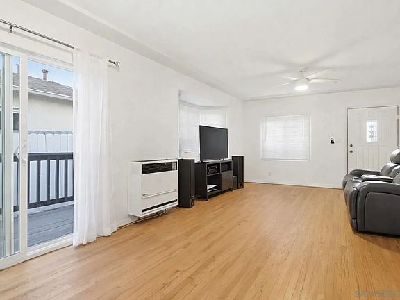 3rd image of 4695 51st St