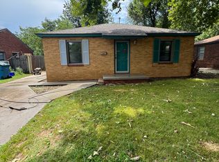 528 E Douglas Dr, Midwest City, OK 73110