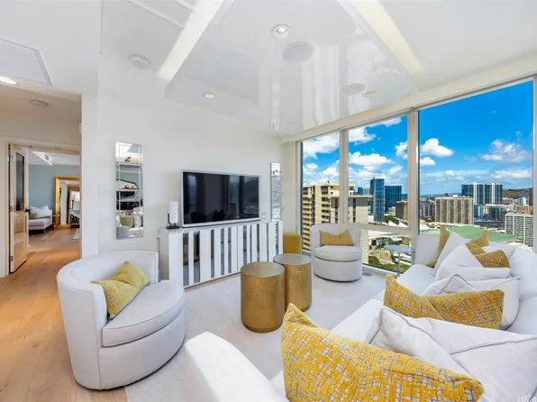 1837 Kalakaua Ave APT 2806, Honolulu, HI 96815