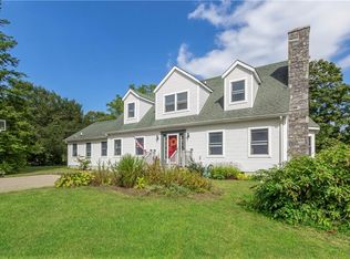 16 Rose Hill Rd, Saunderstown, RI 02874
