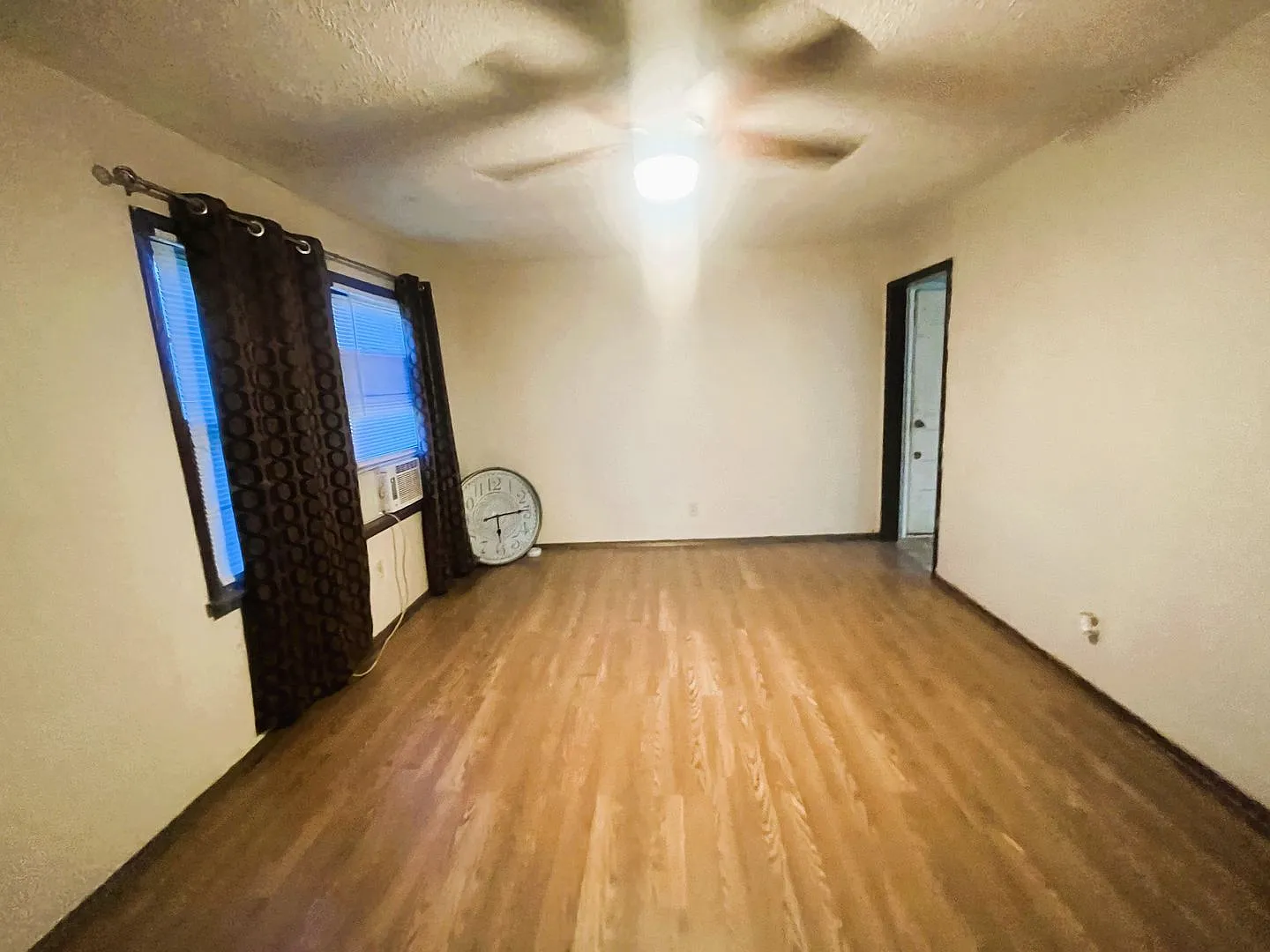 5216 Foster — Photo 2