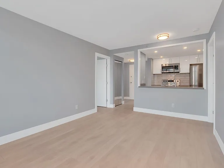 438 Seymour St #2503 — Photo 8