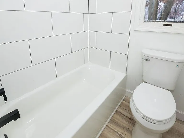34093 Vauxhill Dr — Photo 11