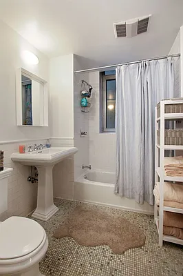 Sold by Corcoran | media 19