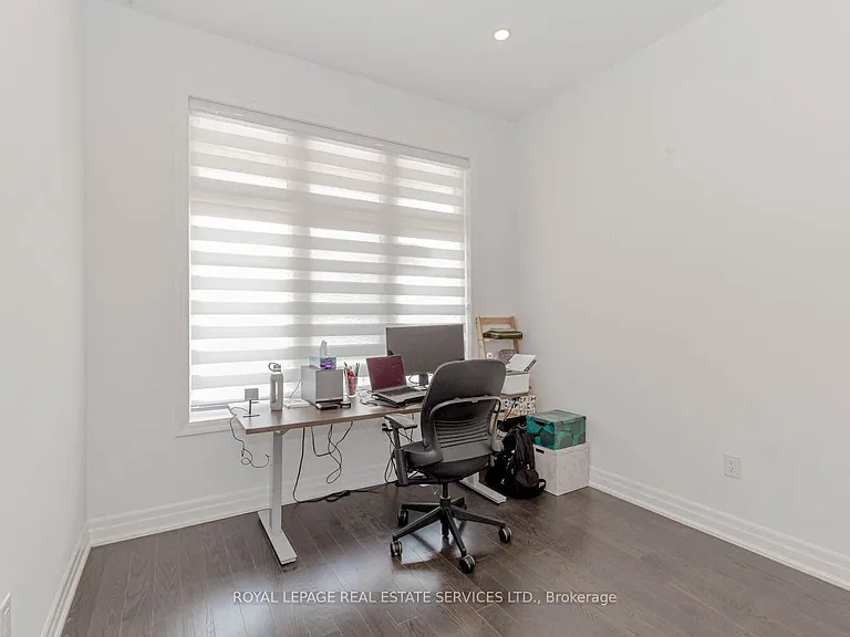 3334 Harasym Trl — Photo 4